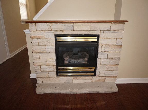 3rd image of 406 East Ave