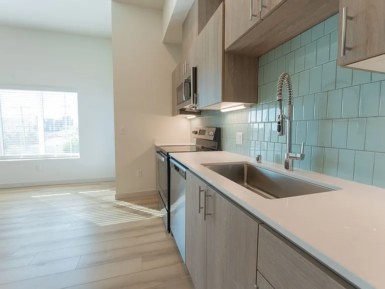 4233 Kansas Street — Photo 11