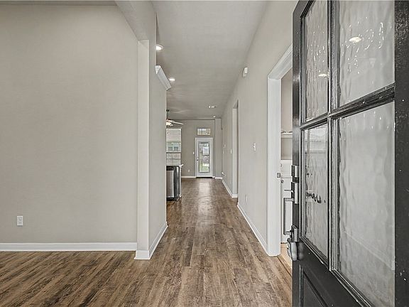 4th image of 2134 Markley Dr