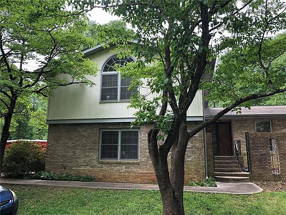 2nd image of 845 Sherbrooke Dr SE