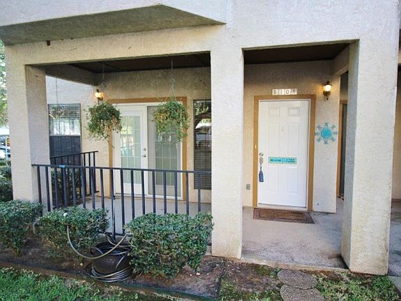 2nd image of 1933 Island Cir APT B101