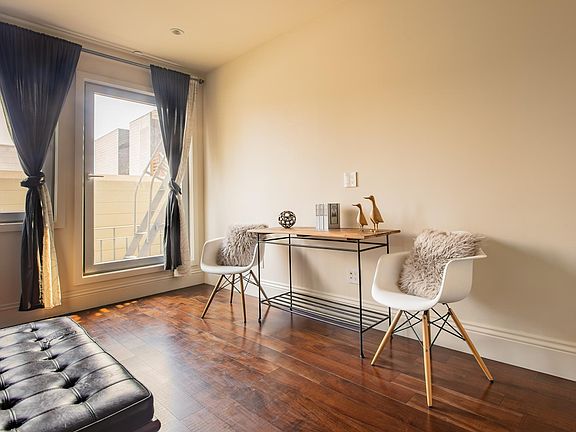 5th image of 529 Greenwich St