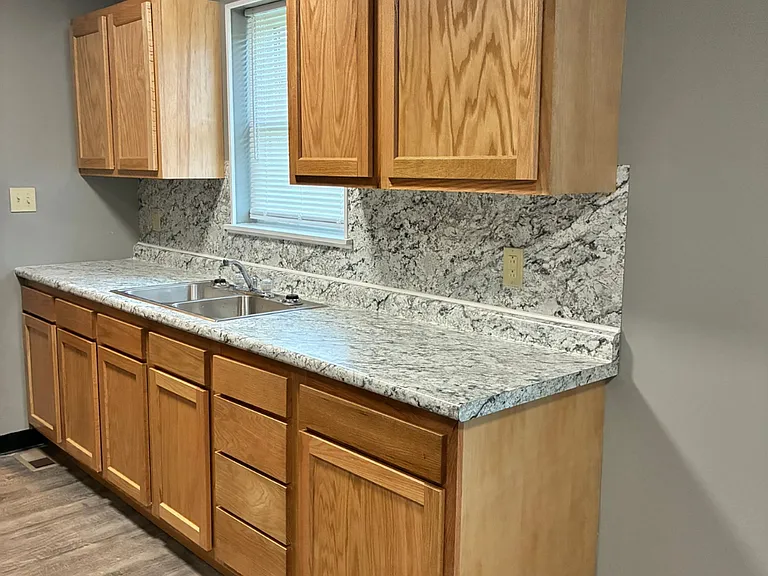 505 S 13th 1/2 St — Photo 18