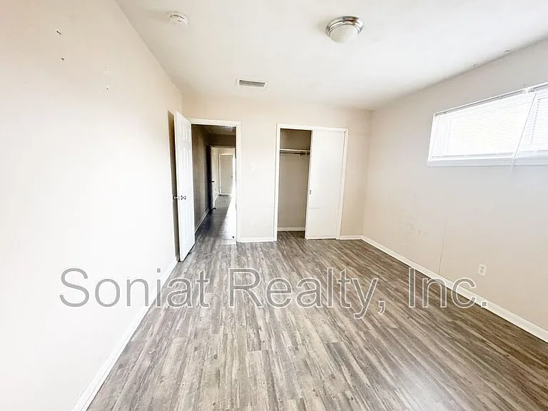 423 S Murat St #A — Photo 8