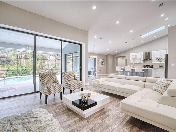 5th image of 2914 Summervale Dr
