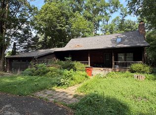 3035 Three Mile Rd NE, Grand Rapids, MI 49525