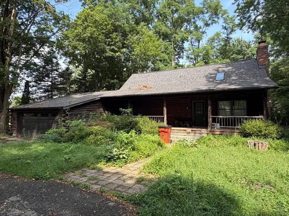 3035 Three Mile Rd NE, Grand Rapids, MI 49525