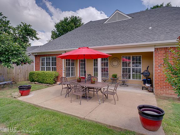 2nd image of 2807 Baird Dr