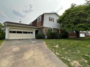 113 W North St, Bridgeport, WV 26330