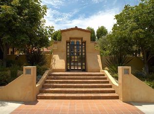 4187 Vicasa Dr, Calabasas, CA 91302