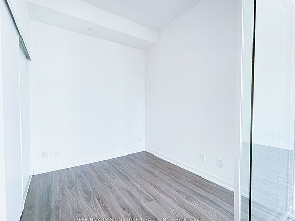 5th image of 20 Edward St #2710