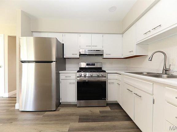 5th image of 709 Galahad Ln