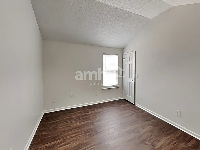 10220 Seedling Ln — Photo 17