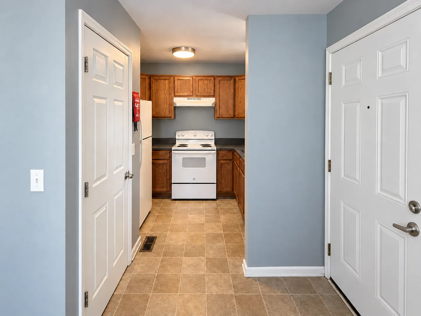 2 bed, 900 sqft, $1,650 — Photo 3