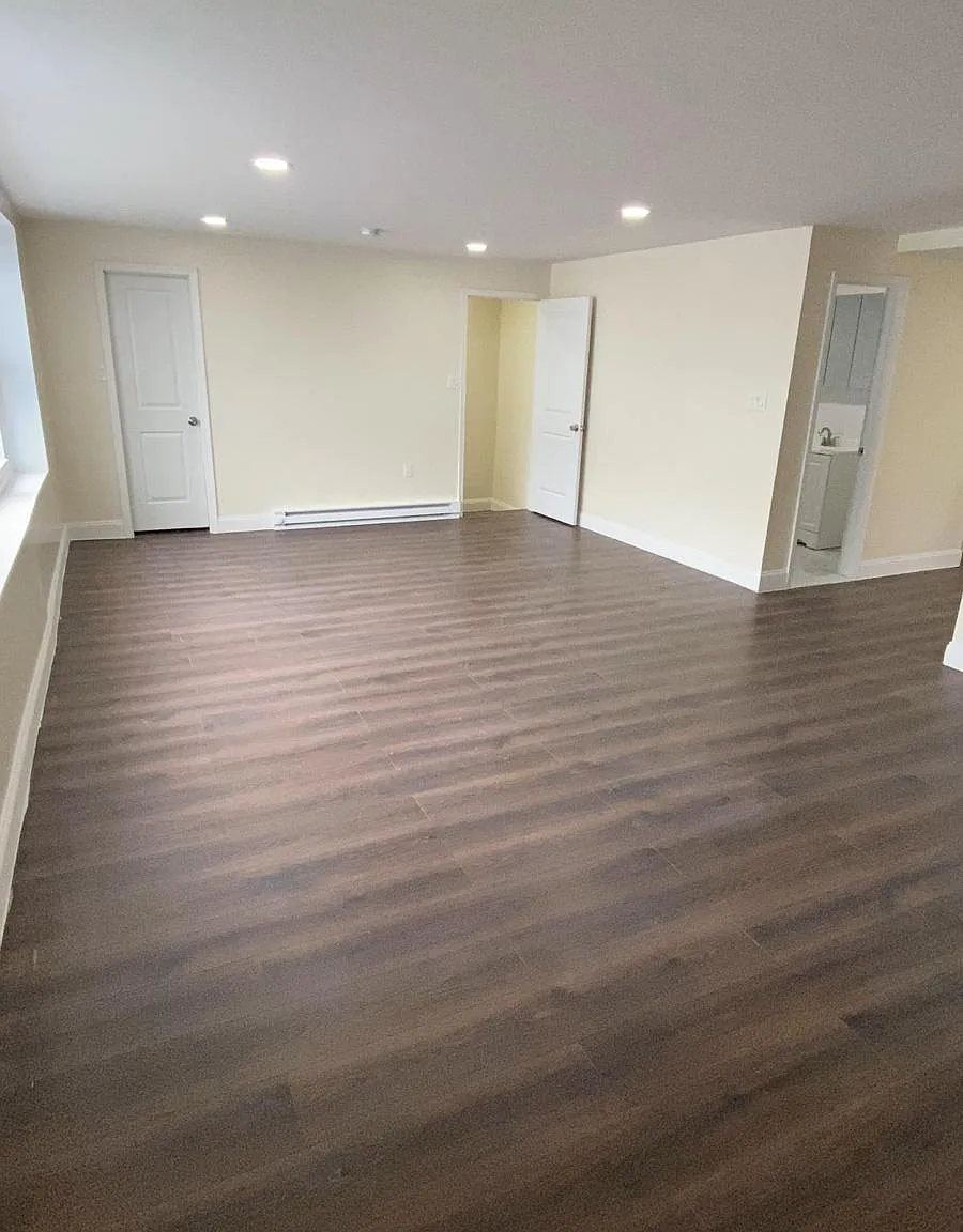 3 bed, 3421 sqft, $1,300 — Photo 1