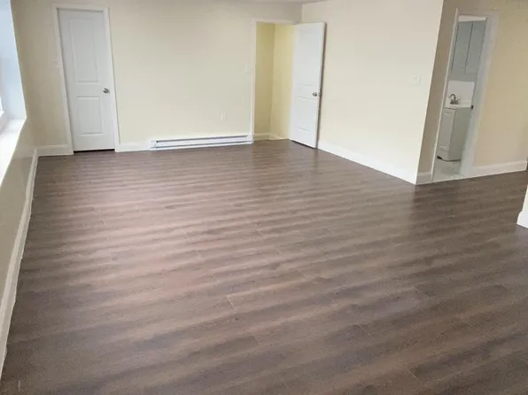 242 W Bacon St Floor 2, Pottsville, PA 17901