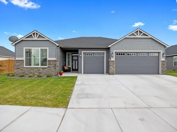 412 Emerald Ave, Grandview, WA 98930