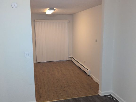 4th image of 721 Depew St #8