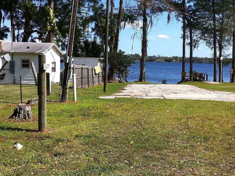 1st image of 10065 Dock Dr