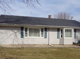 1249 Tilton Park Dr, Rochelle, IL 61068