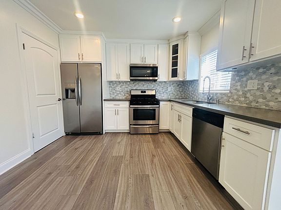 4th image of 7205 S La Cienega Blvd #7213