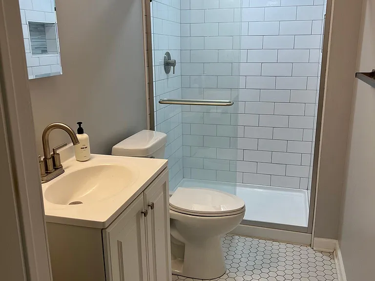 1400 W Chestnut St #1 — Photo 16