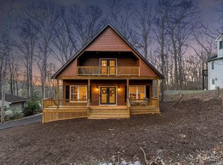 750 Flower Dr, Mc Gaheysville, VA 22840