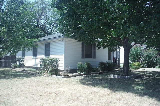 1st image of 1917 Evergreen Dr
