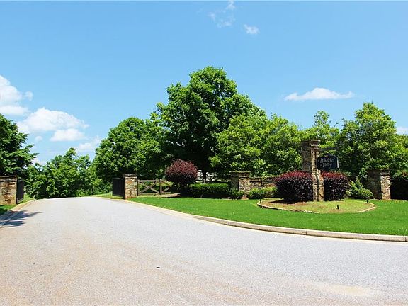 4th image of 183 Blue Sky Dr