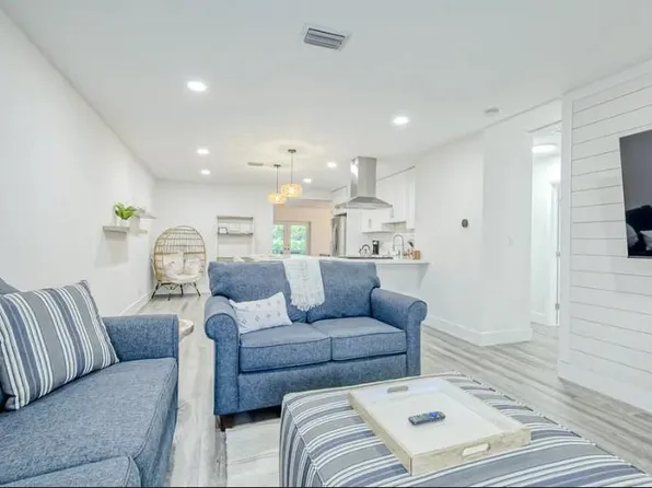 108 NE 9th Ave, Deerfield Beach, FL 33441
