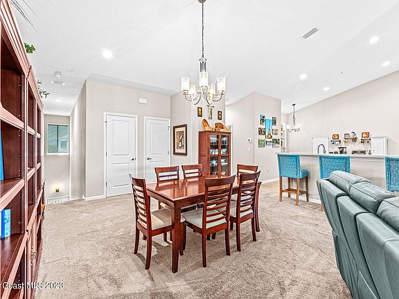 5th image of 3931 Playa Del Sol Dr #204