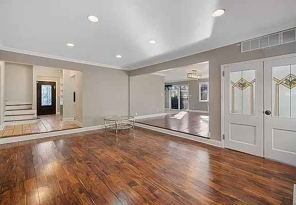 4th image of 217-72 77th Ave