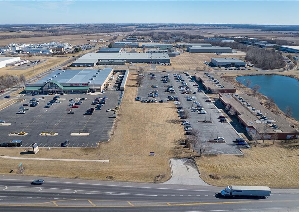 1st image of 1305 S Riverside Rd