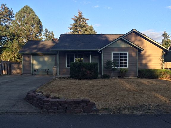 2nd image of 132 Carey Ct