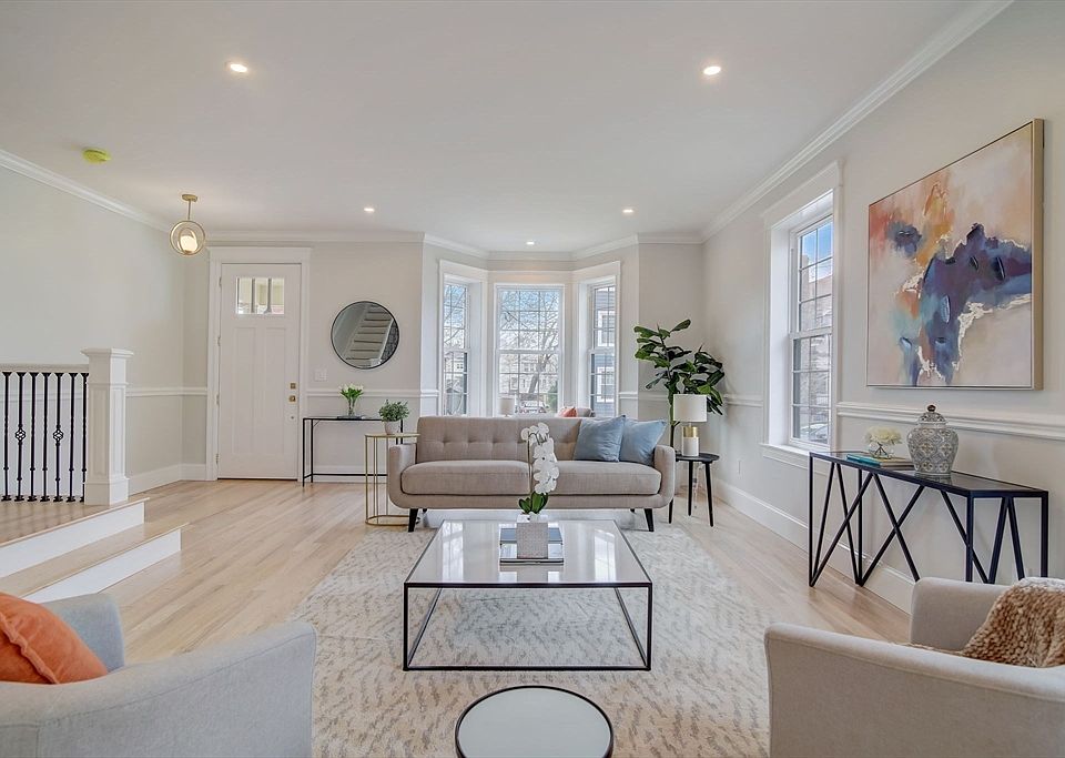 1st image of 27 Emerson St #27