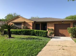 4963 E Ridge Creek Dr, Houston, TX 77053