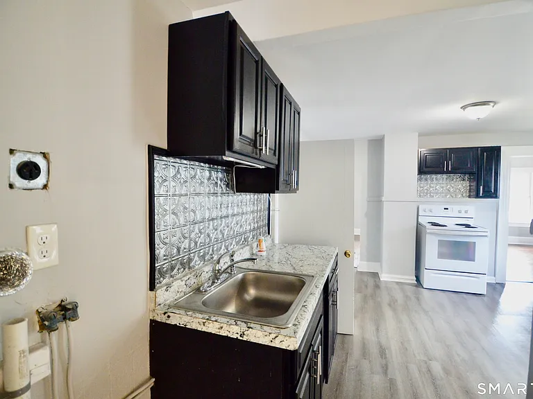 2310 Barnum Ave #1 — Photo 5
