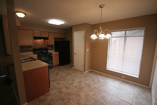 4th image of 10208 Brownie Dr
