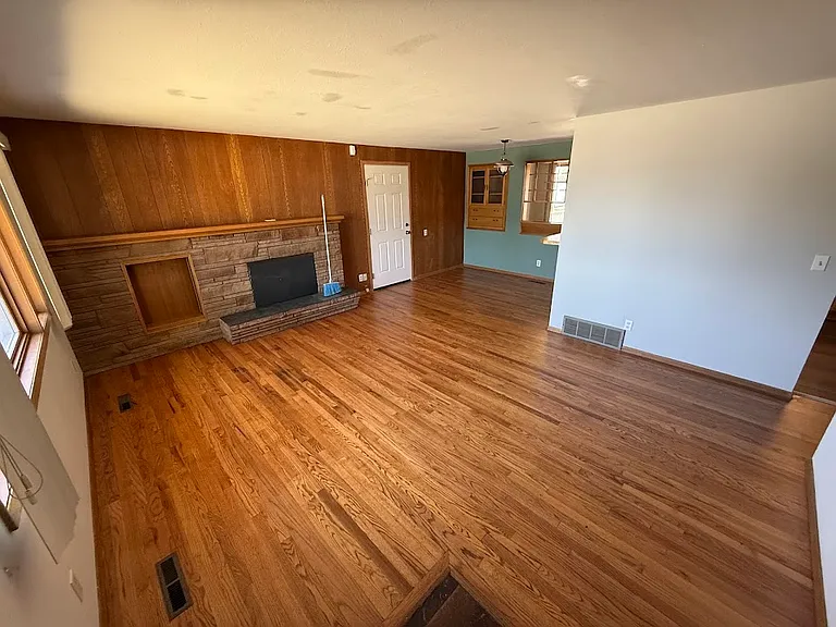 12802 E Mission Ave — Photo 6
