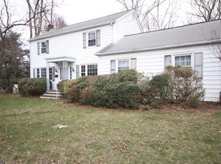 577 East Rd, Belford, NJ 07718