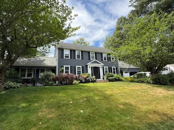 6 Blackhorse Ln, Hingham, MA 02043