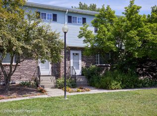 703 Briarwood Ct, New Paltz, NY 12561