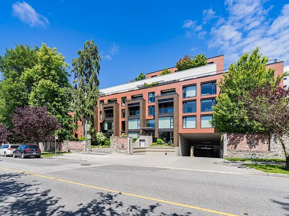 1571 W 57th Ave #310, Vancouver, BC V6P 0H7