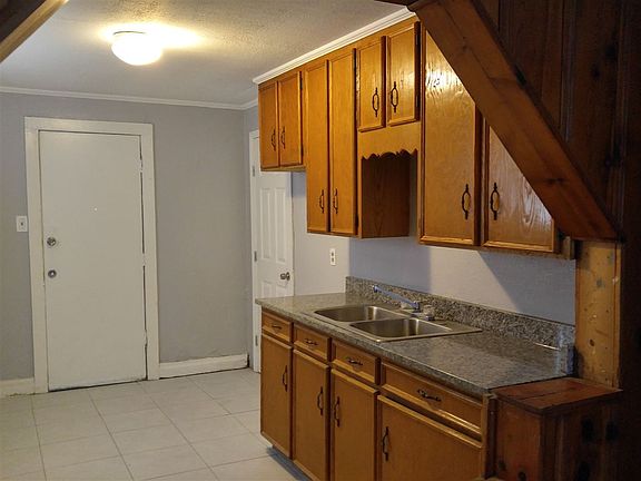 2nd image of 1965 Cleo St