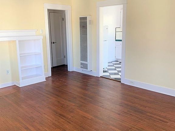2nd image of 1136 E 5th St #7625141