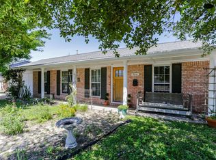 7114 Youpon Dr, Galveston, TX 77551