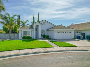 1827 Chabot Ct, Los Banos, CA 93635