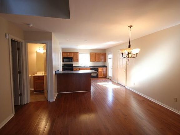 4th image of 4040 Palmetto #4042