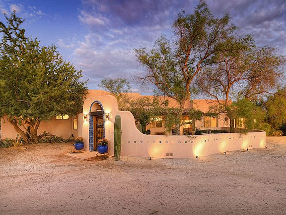 2nd image of 10818 N Camino De La Tierra
