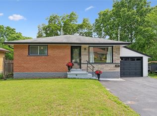 271 Mausser Ave, Kitchener, ON N2M 3L2